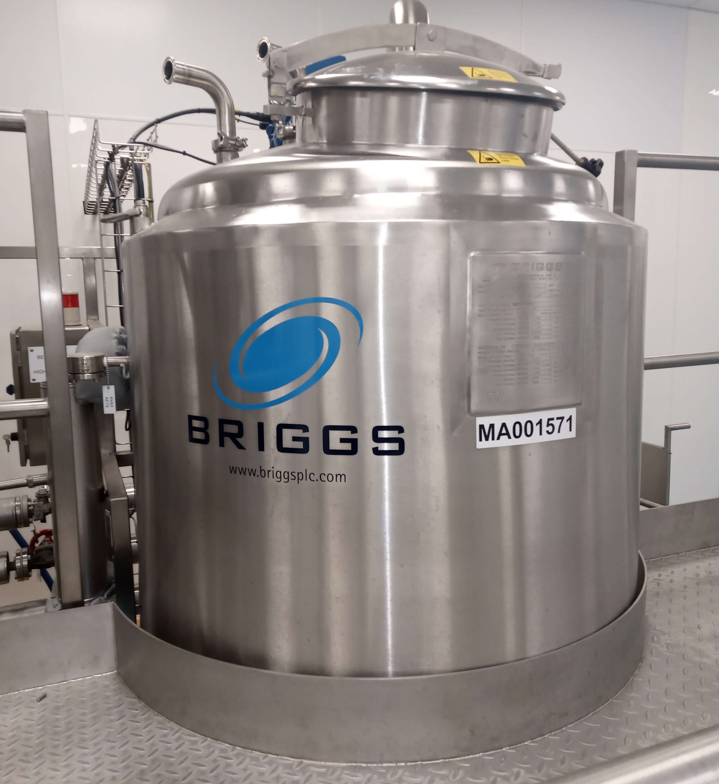 Process design of pharmaceutical mixing systems.